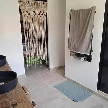 Virginie Location Provence Semesterbostad